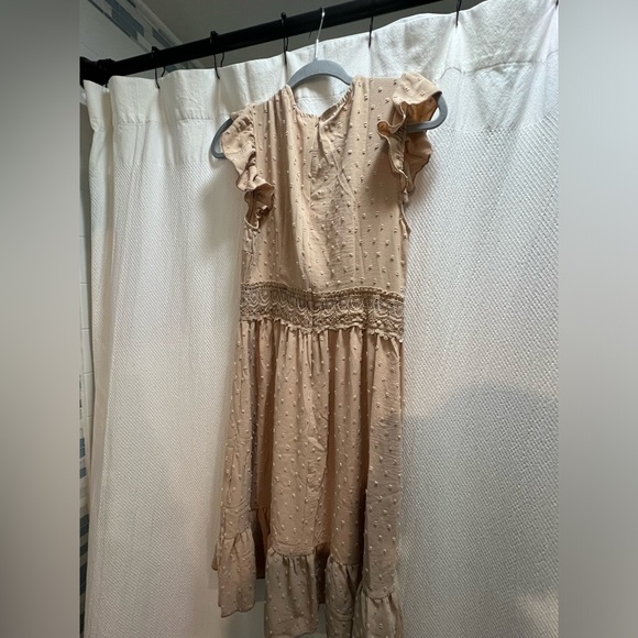NWT Emery Rose Guipure Lace Insert Ruffle Hem Dress Apricot Small boho - Picture 7 of 8